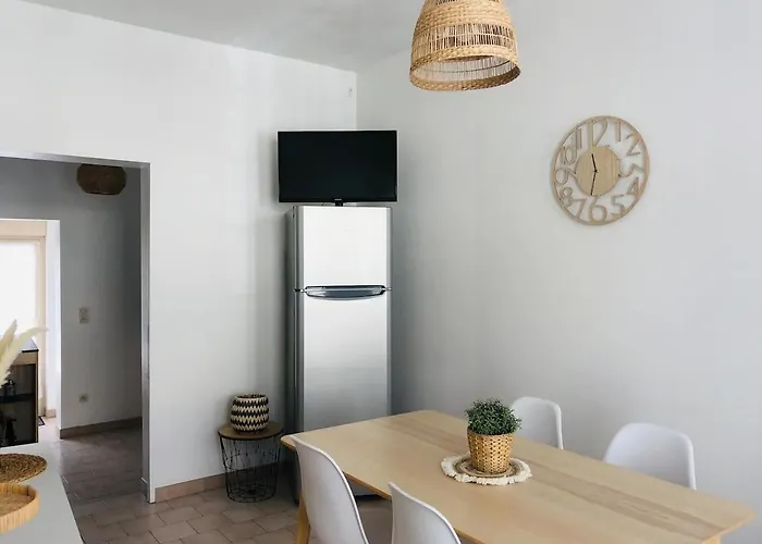 Holiday home Charmante Maison De Thouars