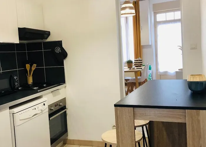 Holiday home Charmante Maison De *