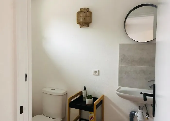 Holiday home Charmante Maison De Thouars