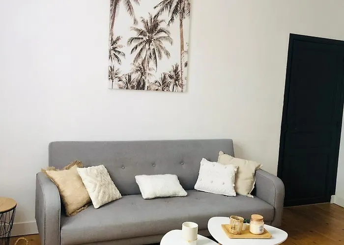 Holiday home Charmante Maison De Thouars